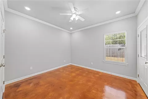 422 Spring St, Mcgregor, TX 76657 photo 8