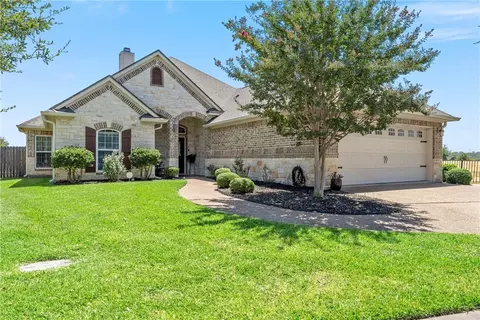 1001 Windstone Dr, Woodway, TX 76712