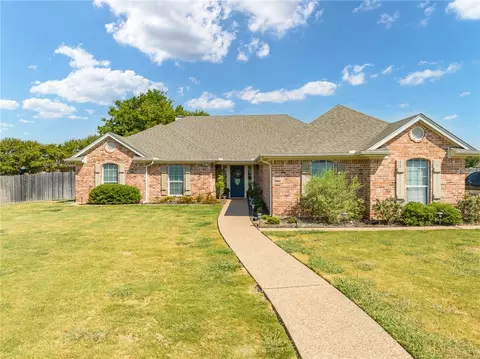 1417 Laurel Park Dr, Robinson, TX 76706