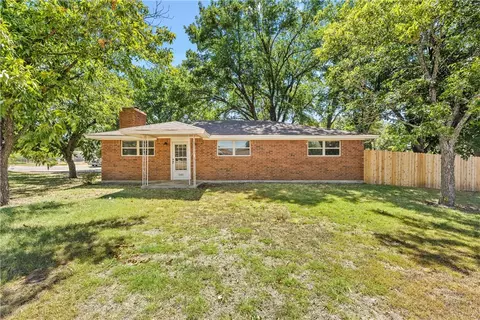 545 Western Dr, Waco, TX 76712