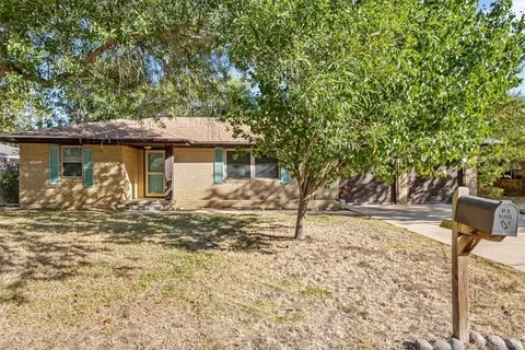 110 San Benito Dr, Robinson, TX 76706