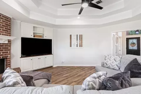 200 E Chapman Rd, Hewitt, TX 76643 photo 9