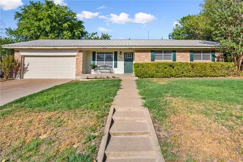 510 N Ave X, Clifton, TX 76634