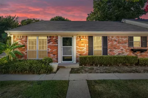 5016 Lake Shore Dr, Waco, TX 76710
