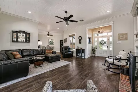 624 Golden Ct, Mcgregor, TX 76657 photo 5
