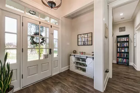 624 Golden Ct, Mcgregor, TX 76657 photo 4