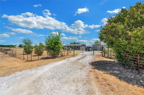 378 Winter Hawk, Mcgregor, TX 76657 photo 4