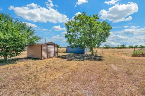 378 Winter Hawk, Mcgregor, TX 76657 photo 33