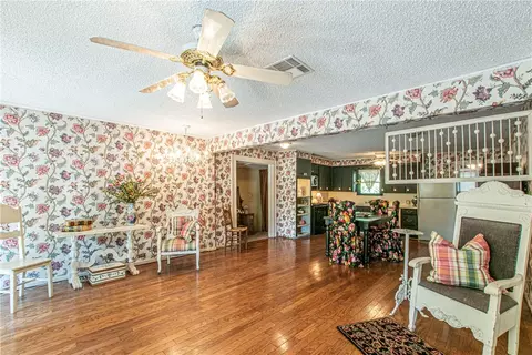 106 N Bordon St, Lorena, TX 76655 photo 8