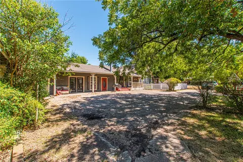 106 N Bordon St, Lorena, TX 76655 photo 3