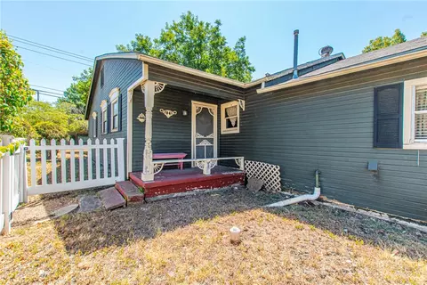106 N Bordon St, Lorena, TX 76655 photo 5