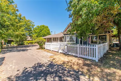 106 N Bordon St, Lorena, TX 76655 photo 4