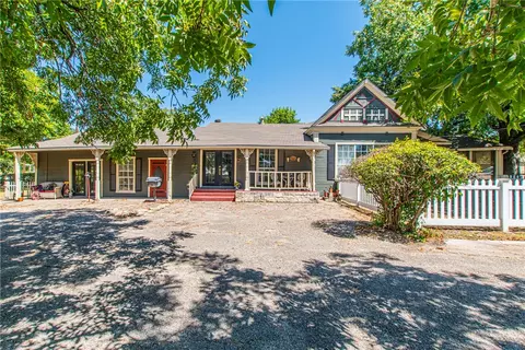 106 N Bordon St, Lorena, TX 76655