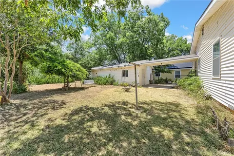 509 Washington St, Mcgregor, TX 76657 photo 12
