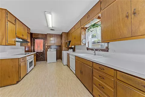 509 Washington St, Mcgregor, TX 76657 photo 11