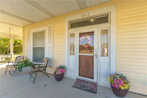 602 E Hackberry, Lott, TX 76656 photo 6