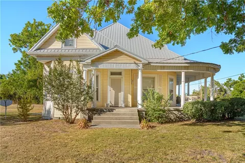 602 E Hackberry, Lott, TX 76656 photo 32
