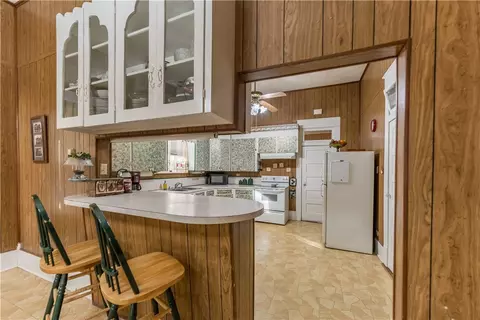602 E Hackberry, Lott, TX 76656 photo 12