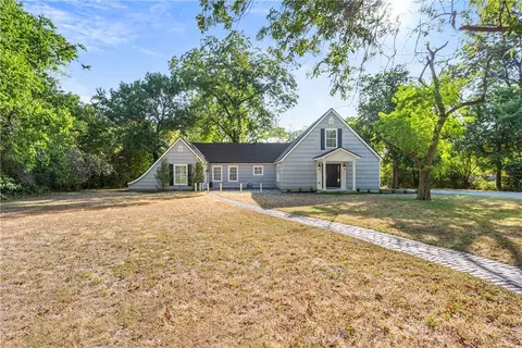 219 N Ave M, Clifton, TX 76634