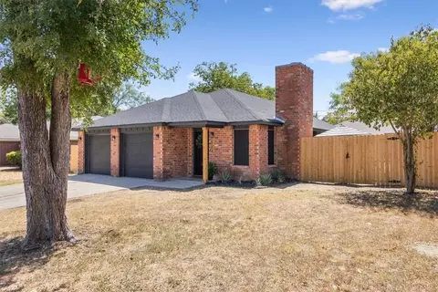 6504 Emerald Dr, Waco, TX 76708