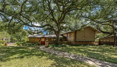 4808 Lockwood Dr, Waco, TX 76710