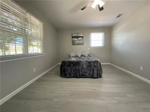 211 Pullen St, Mcgregor, TX 76657 photo 17