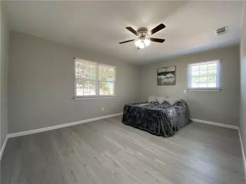 211 Pullen St, Mcgregor, TX 76657 photo 18