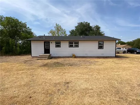 211 Pullen St, Mcgregor, TX 76657 photo 24