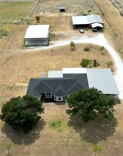 1371 Mynar Rd, West, TX 76691