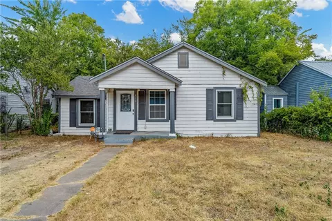 213 N Oak St, Waco, TX 76705