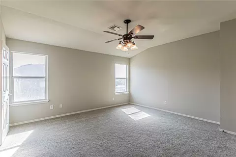 721 Pebble Creek Dr, Hewitt, TX 76643 photo 10