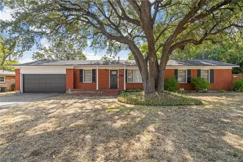 2117 Charboneau Dr, Waco, TX 76710