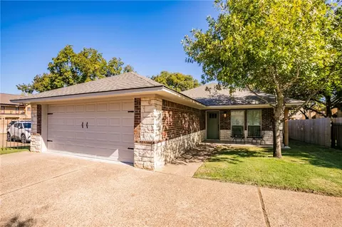 2416 S 2nd St, Waco, TX 76706