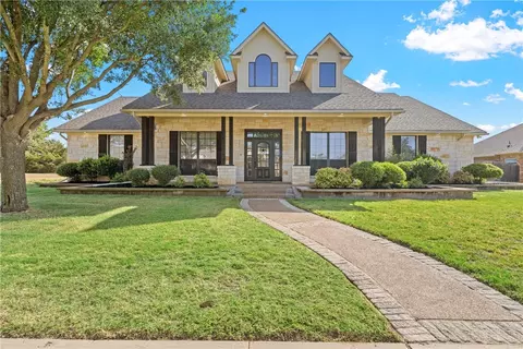120 Painted Horse Trl, Woodway, TX 76712