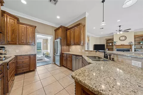 5709 Plantation Dr, Waco, TX 76708 photo 10