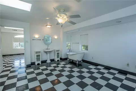 6101 Logue Ln, Waco, TX 76708 photo 19