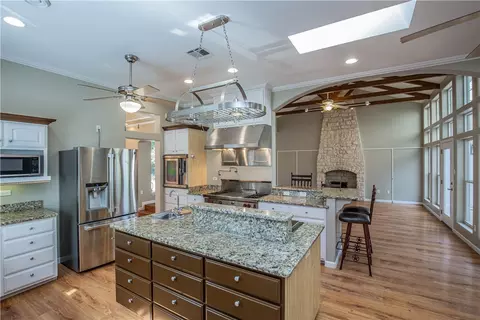 6101 Logue Ln, Waco, TX 76708 photo 8