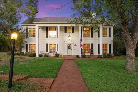734 Chilton St, Marlin, TX 76661