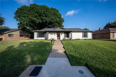 5207 Lake Arrowhead Dr, Waco, TX 76710