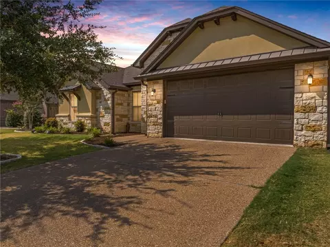 2205 Dominic Ct, Woodway, TX 76712