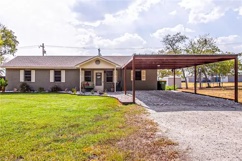 206 S Jena St, Riesel, TX 76682
