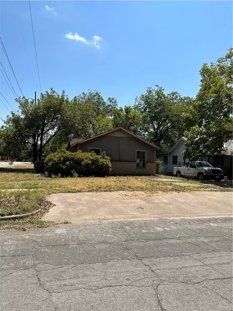 2700 Parrott Ave, Waco, TX 76707