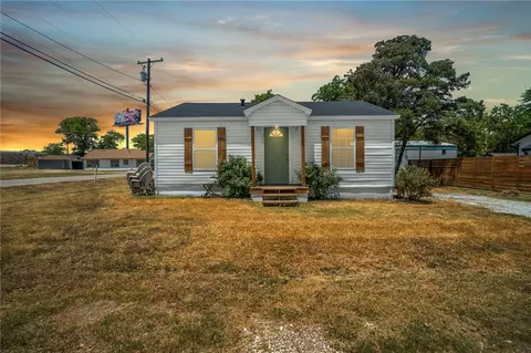200 E Long St, Elm Mott, TX 76640
