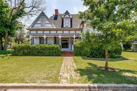 301 Pearl St N, Mart, TX 76664