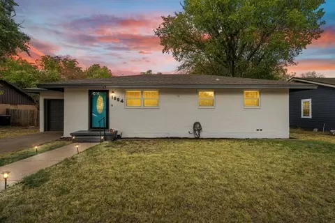 1004 S Fillmore St, Mcgregor, TX 76657