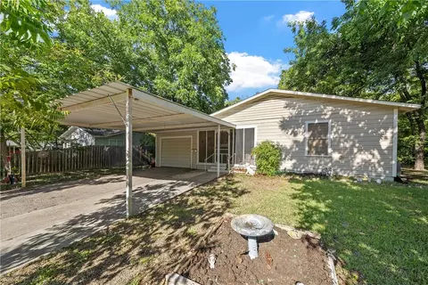 303 N Avenue I, Clifton, TX 76634