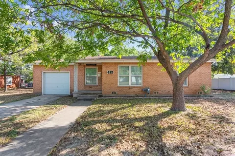 412 S Tyler St, Mcgregor, TX 76657