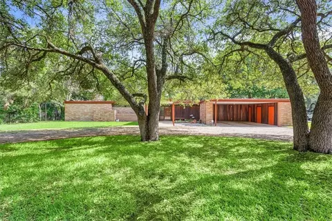2517 Lake Oaks Rd, Waco, TX 76710