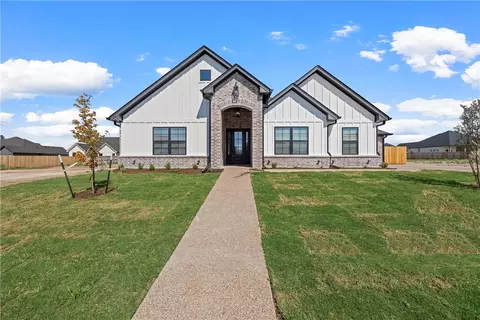 10213 Charmwood Dr, Waco, TX 76712