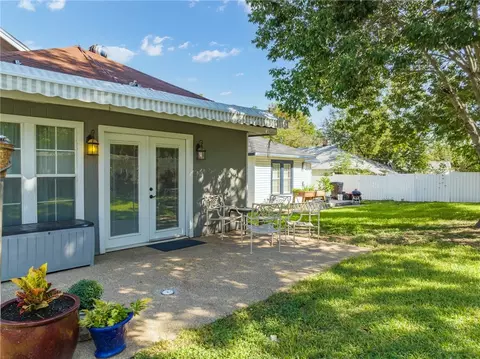 2920 Windsor Ave, Waco, TX 76708 photo 2
